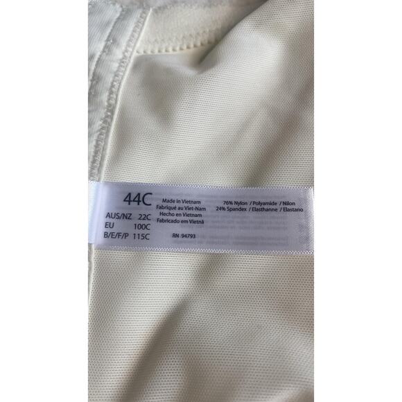 Dominique Strapless Backless Bridal Bra with Breathable Memory Cups - Picture 9 of 11